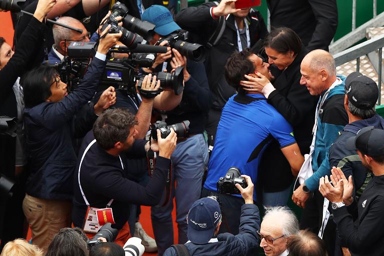 L'abbraccio con Flavia Pennetta (Montecarlo 2019)