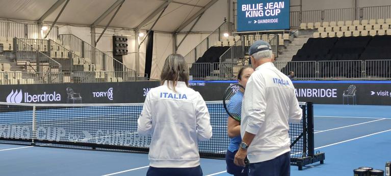 I primi allenamenti dell'Italia in vista delle Billie Jean King Cup Finals a Siviglia (Foto FITP)