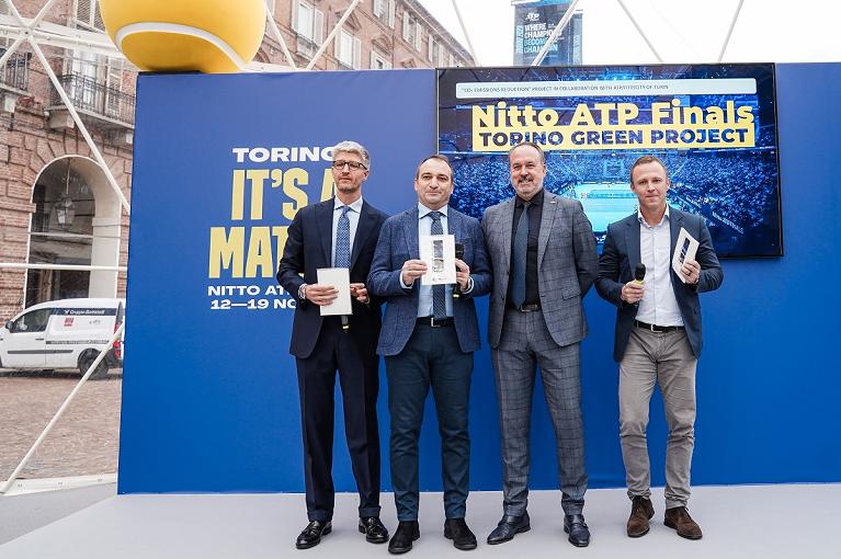 Innovation Summit: da sinistra Marco Martinasso, direttore generale FITP; il sindaco di Torino Stefano Lorusso; Sam Strijckmans, Presidente & CEO di Nitto nella regione EMEA e Vice Presidente Esecutivo di Nitto Denko Corporation; e Massimo Calvelli, CEO di ATP (Foto Francesca Grana)